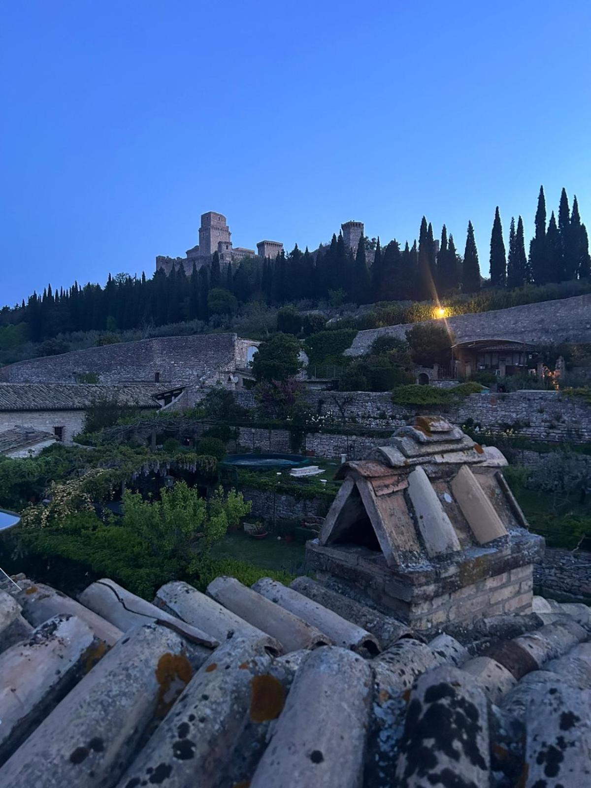 Monolocale L'Anfiteatro Romano アッシジ エクステリア 写真
